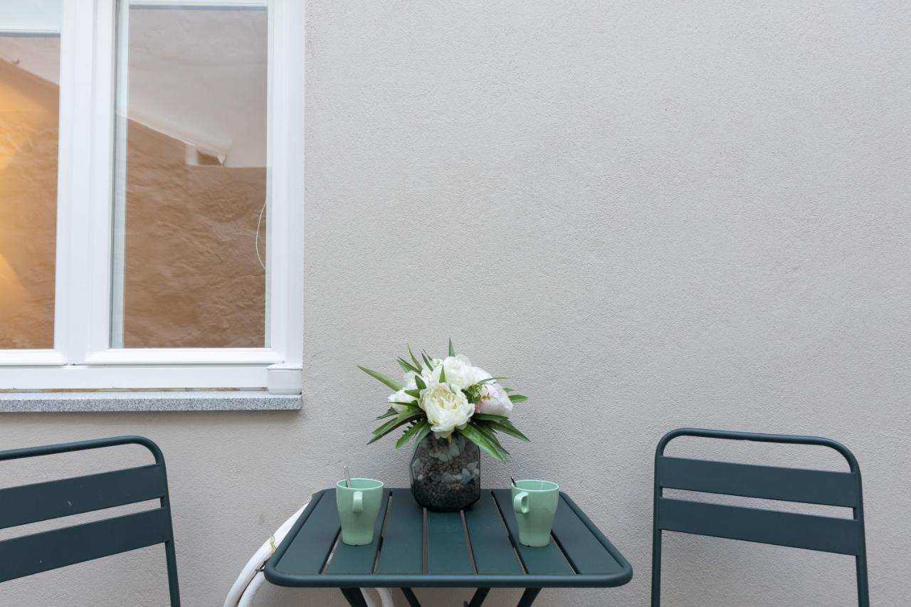 Dona Emilia Guest House & Studio Apartment Building Viana do Castelo Buitenkant foto